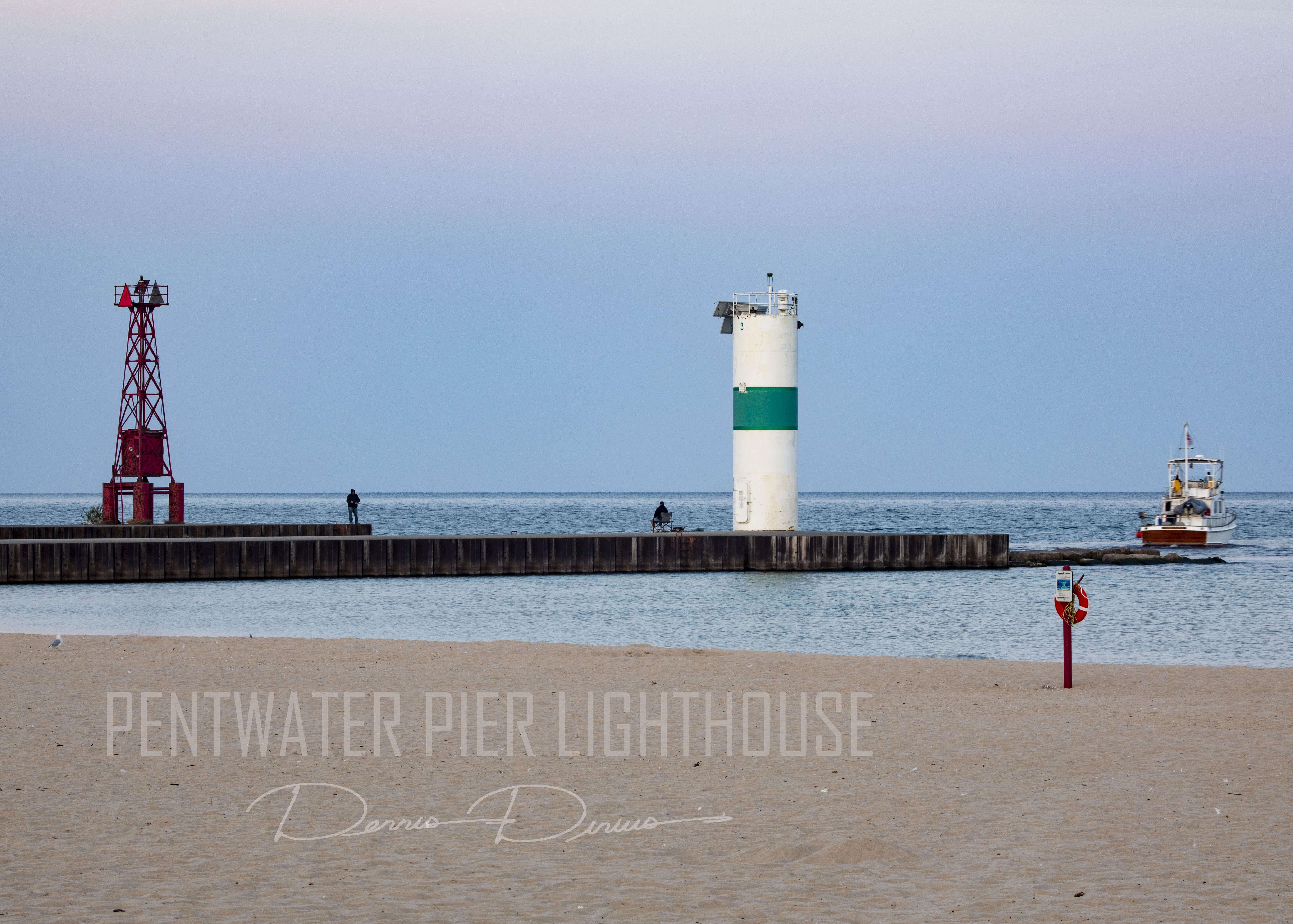 2024-0917-4781-PentwaterPierLighthouse.jpg