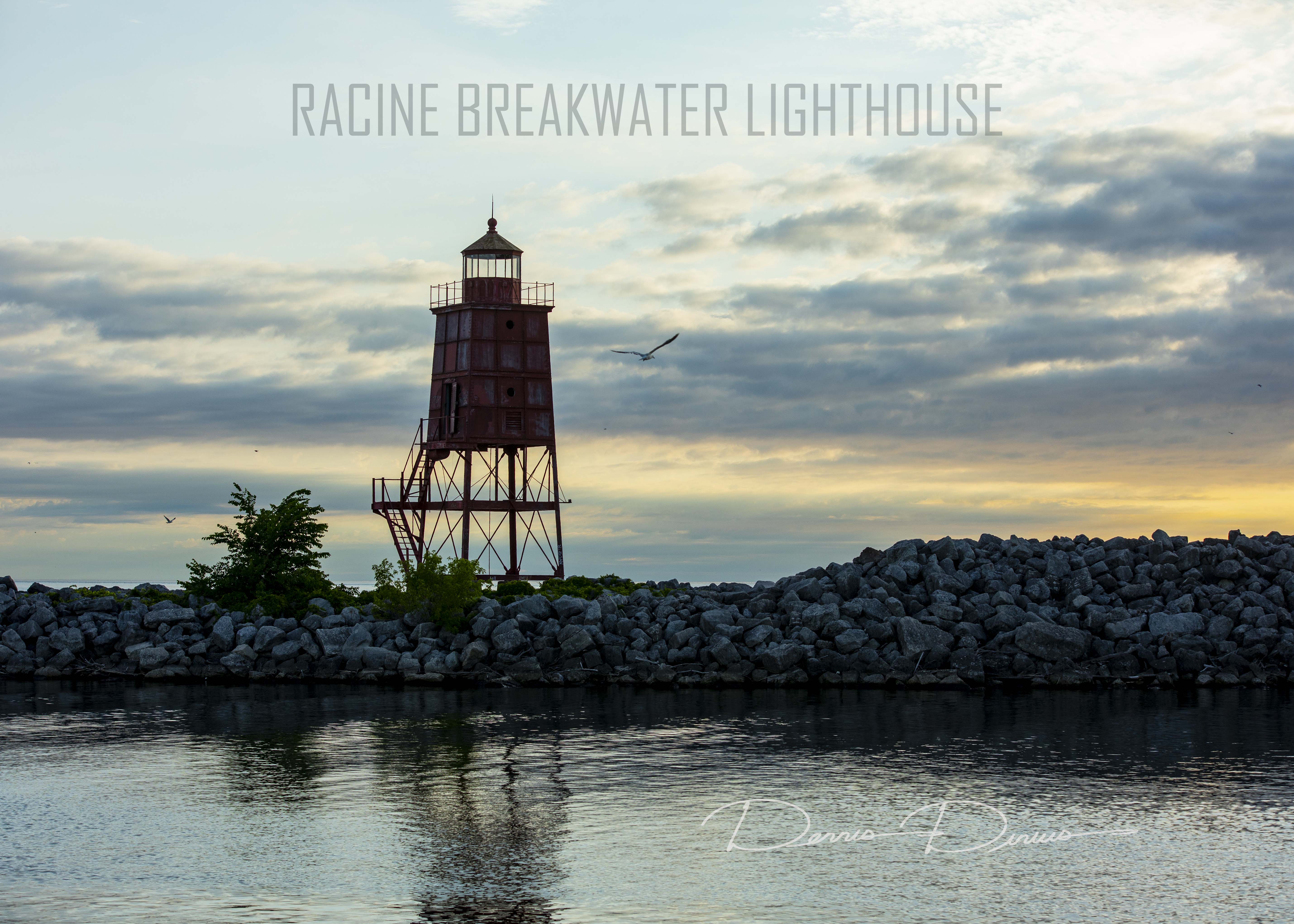 2025-0624-4328-RacineBreakwaterLighthouse.jpg